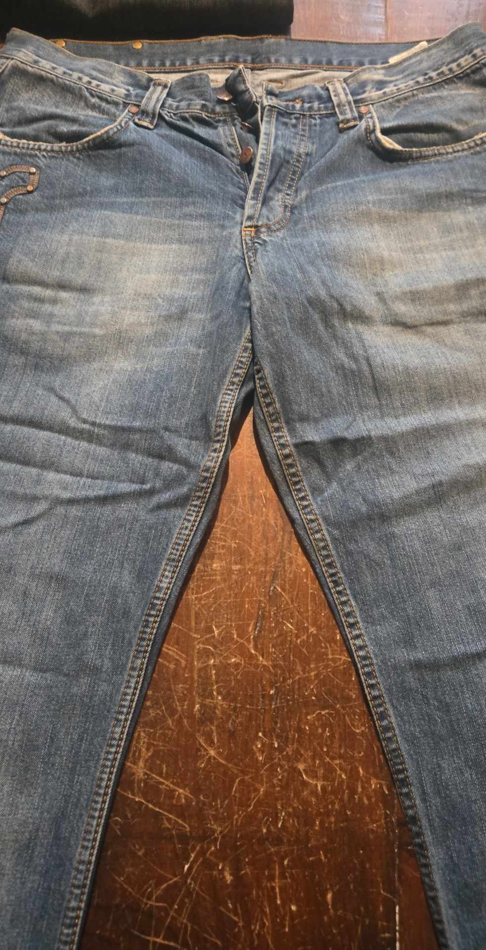 Designer Blue Jeans | By Roberto Cavalli | Size 34 - The Junk Guru