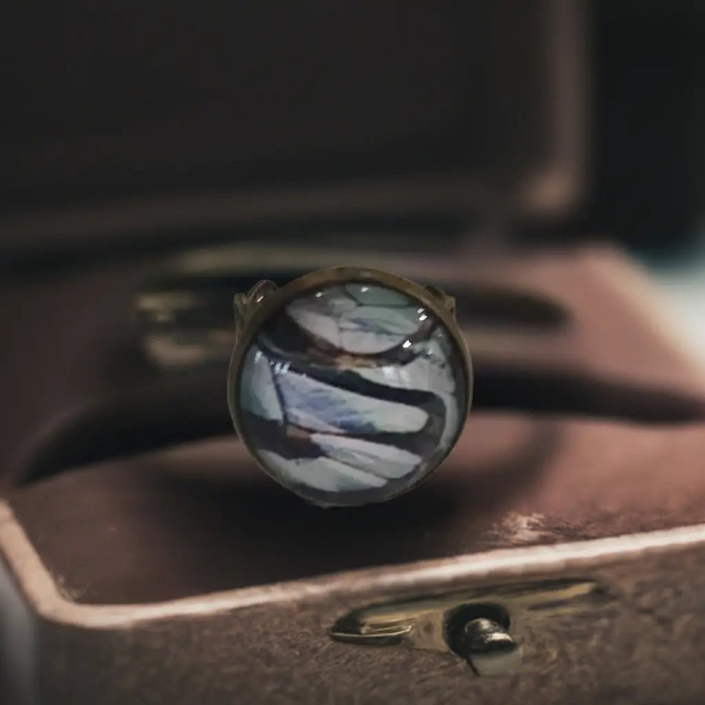 1930s Ring! Cool Design from the Past | The Junk Guru - The Junk Guru